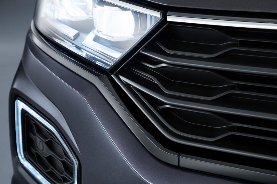 Детали экстерьера Volkswagen T-Roc Black Style 2019 года  (фото 3 из 5)